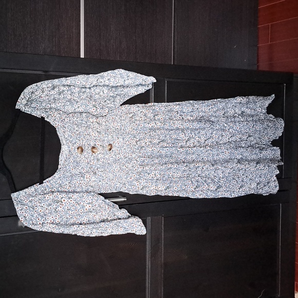 Summer dress - Picture 1 of 2